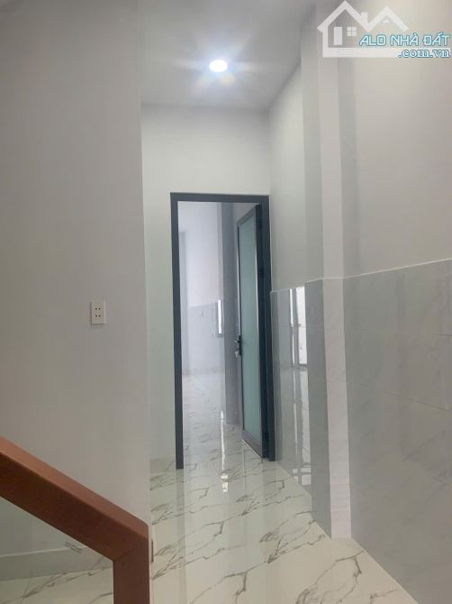 NHÀ ĐẸP 3 TẦNG –HXH  TRỤC LÊ VĂN THỊNH Q2- 124M2 CHỈ 9.7 TỶ - 1
