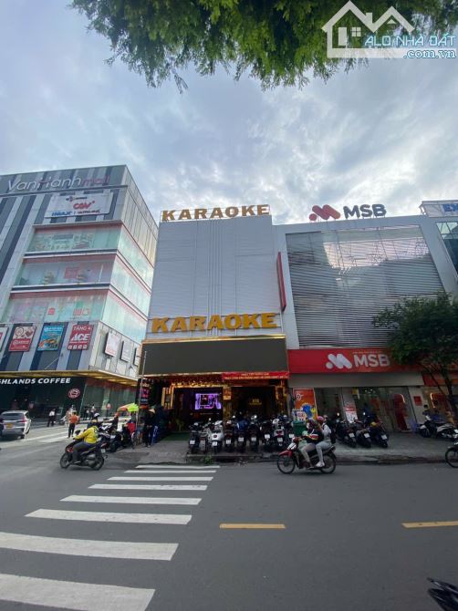 Kế bên TTTM Vạn Hạnh Mall MT Sư Vạn Hạnh Quận 10 DT 4,5x16m trệt 3 lầu giá 36 tỷ HĐT 70 tr - 1