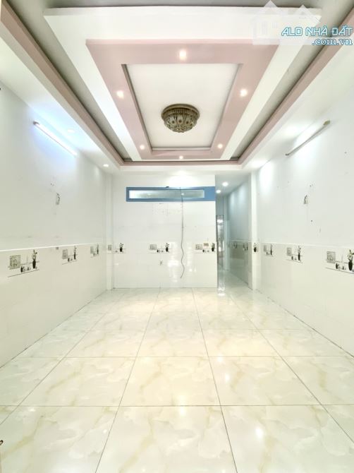 Nhà đẹp Chiến Lược, Bình Trị Đông - Chỉ 6.1 tỷ ​Nhà phố 72m² (4x18m), 3 tầng, 4 phòng ngủ - 1