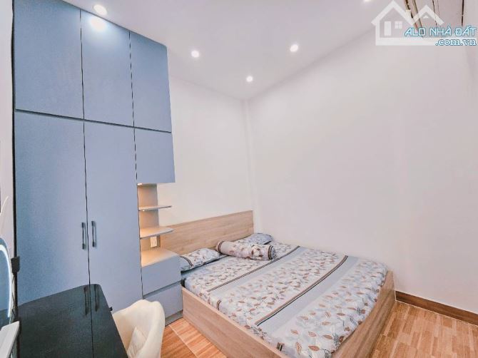 Bán nhà đường Nguyễn Văn Công phường Hạnh Thông ngang 4m x 7m 2 tầng 2 phòng 4,15 tỷ - 1