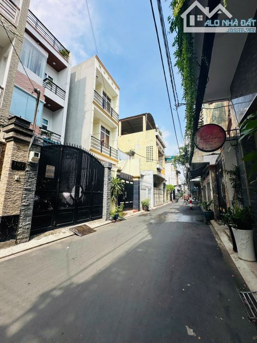 Nhà mặt tiền đường Nguyễn Bá Tòng, P11 - DT: 4x17m [vuông vức] 4 Lầu Nhà Đẹp. Giá 9.9 tỷ - 1