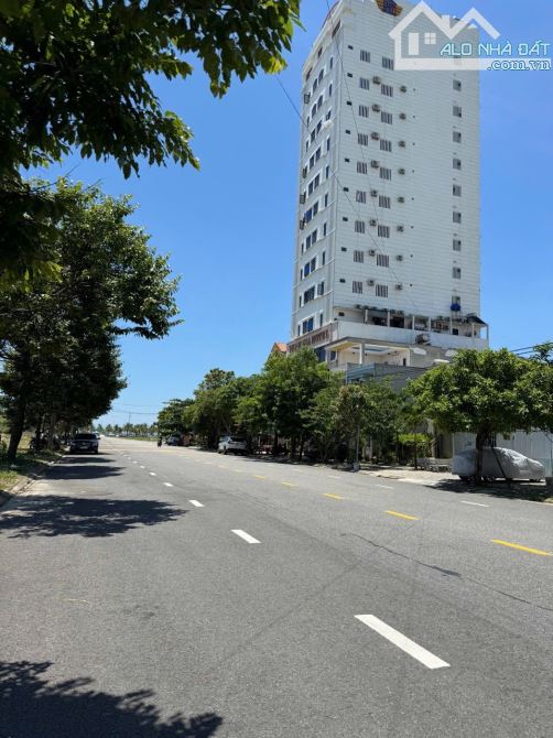 Bán 250m đất ngang 10m mặt tiền đường 15m Nguyễn Khắc Viện Sát Bãi Tắm Sơn Thuỷ - 1