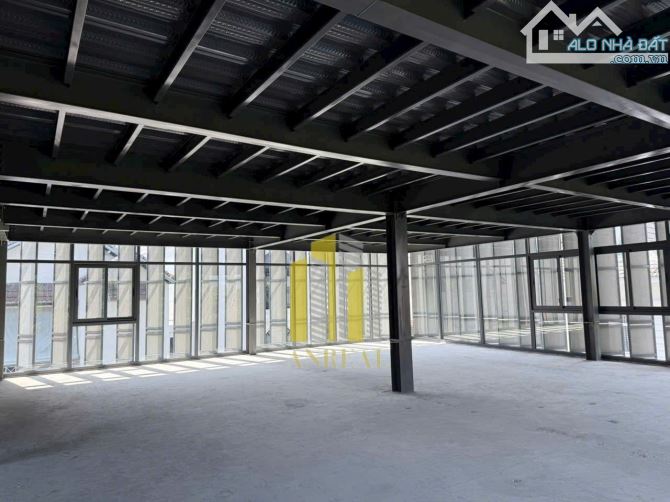 CHO THUÊ TOÀ VĂN PHÒNG SÀN TRỐNG ĐƯỜNG XUÂN THUỶ GIÁ 6500 USD - 1