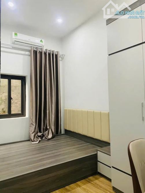 Bán nhà Huyền Kỳ 35mx5 tầng, ngõ rộng, Lô góc,  Ô tô Tránh, gần phố, gần trường, trạm - 1