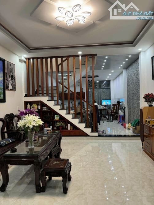 BÁN NHÀ 3 TẦNG – MẶT TIỀN Hoàng Đinh Giong , KĐT PHƯỚC LONG A - 1