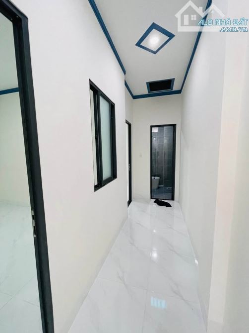 Bán nhà gác lửng 3 phòng ngủ gần cầu Bạch Đằng 2- giáp Tân Uyên- 1ty420 - 1