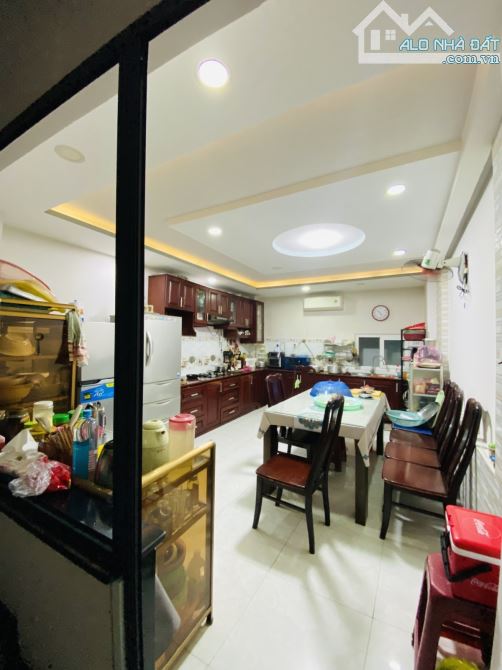 Bán nhà Nguyễn Thị Tần, Quận 8, 61m2, 6 tầng, sát mặt tiền đường. - 1