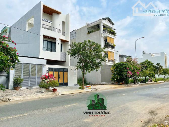 Ra gấp đất 8x14m, khu Đào Sư Tích, gần quận 7, đường 8m, chỉ 8.4 tỷ - 1