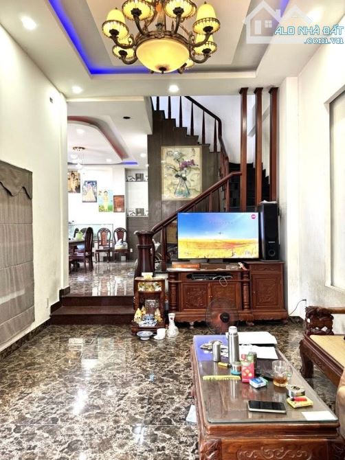 Biệt thự 3 Tầng Mặt tiền đường THẠNH LỘC 27, An Phú Đông, DT 104m2 (7 x 16), đường 12m. - 1