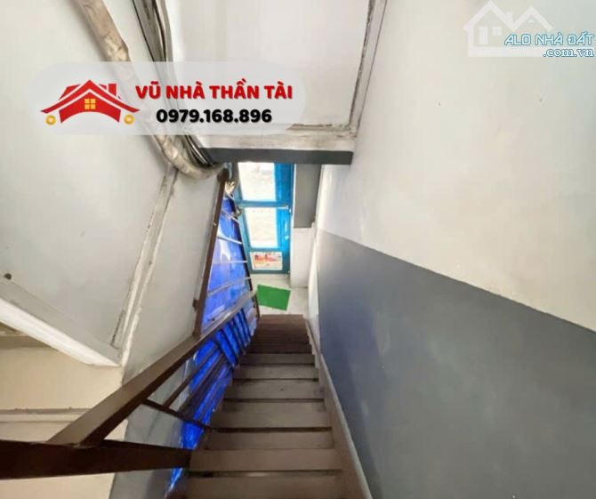 Bán Nhà Hoàng Diệu, 9 phòng ngủ, Q.4, 5 lầu, 32 m2, Hẽm 3m, nhỉnh 6 Tỷ. - 1