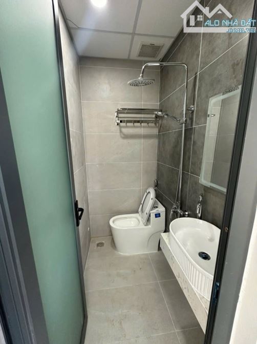 BÁN CĂN HỘ DỊCH VỤ  5 TẦNG, QUẬN GÒ VẤP, HXT, NỞ HẬU, DOANH THU 2 TỶ/NĂM, GIÁ 25,5TỶ - 1