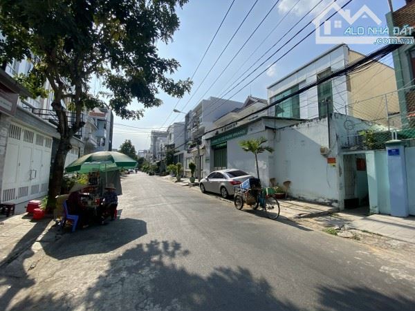 nhà cấp 4 DT 8.1x21m Đuôi 7.87m đường 43 Phường Tân Quy Q7 - 1