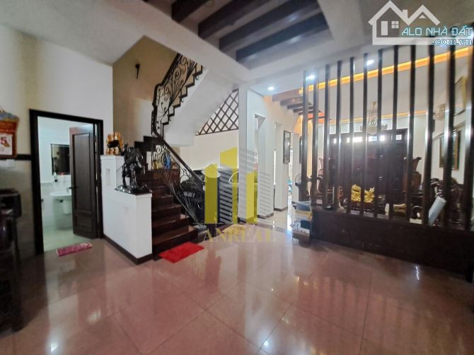 Cho thuê Villa Trần Não full nội thất 5 phòng. Giá 35 triệu - 1
