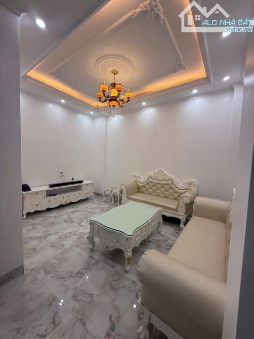 BÙM💥! NHÀ 45M² THANG MÁY ÊM RU-  MINH KHAI - ĐẸP LUNG LINH – HÀNG XÓM TIME CITY – 8,4TỶ - 1