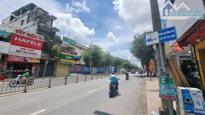 Cần bán gấp Mặt tiền Trường Chinh, P12, Tân Bình, DT 150m2 - 24.5 tỷ - 1