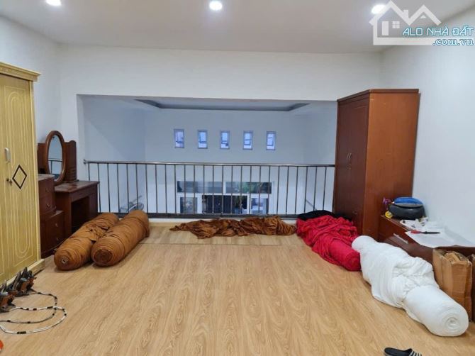 Bán nhà Cộng Hòa, Tân Bình, 5 x 16, 2 tầng, hẻm xe hơi, gần Sân Bay, giá hơn 5 tỷ - 1