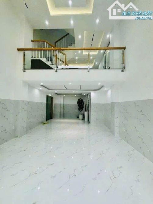 NHÀ 1T 1L 2 LẦU MỚI TINH MT CÔ GIANG - P4 - NGANG 5M - HOÀN CÔNG - GIÁ 10,8 TỶ - 1