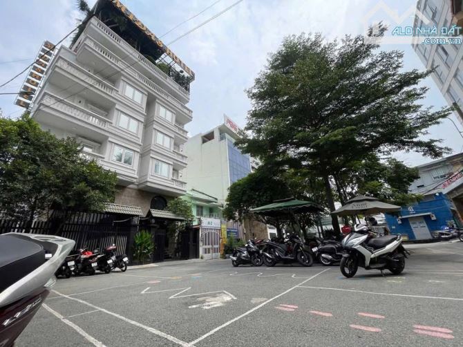 Bán nhanh KHách sạn Vip tại Nguyễn Văn Trỗi - Dòng tiền ổn định - 1