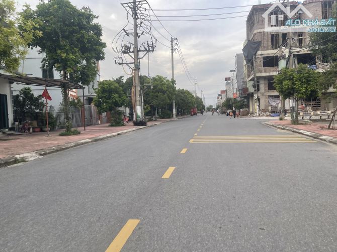 Bán đất tặng nhà 3 tầng tại tổ 8 Quang minh mê linh hà nội - 1