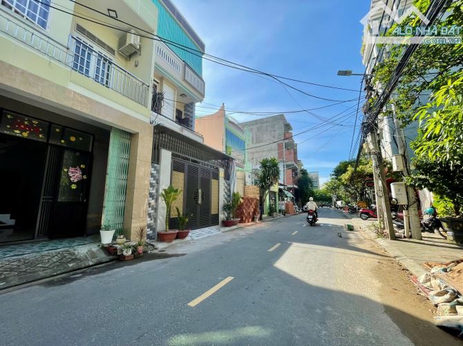 Bán nhà 3 tầng 169m2 (5x33) Mặt tiền đường Tô Hiến Thành - Gần Biển Mỹ Khê - 1