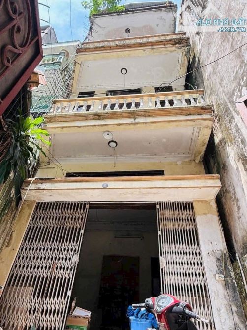 Bán nhà Ngã Tư Sở 77m 4 tầng ngõ xe ba gác giá 13.8 tỷ