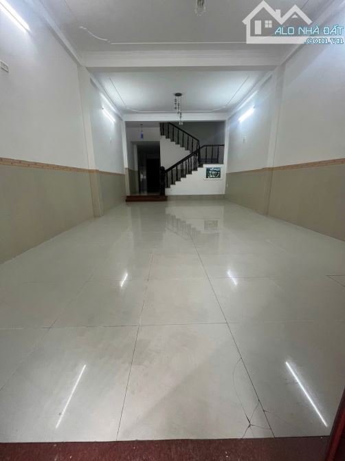 🔴 (NCC) CHO THUÊ NHÀ 3 TẦNG ĐƯỜNG LÊ TẤN TOÁN, SƠN TRÀ – CÁCH BIỂN PHẠM VĂN ĐỒNG 500M  • - 1