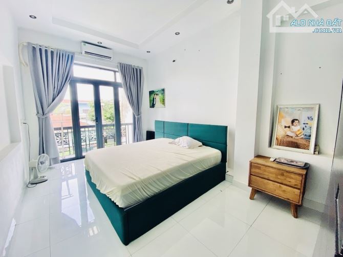 Bán biệt thự quận 12, đường oto 8m, ngang 8m, 125 m2, 2 tầng, ngay Trường Chinh. - 1