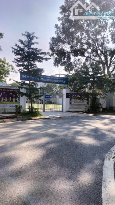 Lô Góc Ngõ Ô TÔ-Cạnh Trường học 62m- Vuông Vắn - Cạnh Vinocp - 1