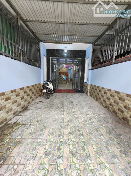 nhà 1 trệt 1 lầu 94,6m2 4ty750 TL hoàn công gần đường Quốc Lộ 1K P.Bình An - 1