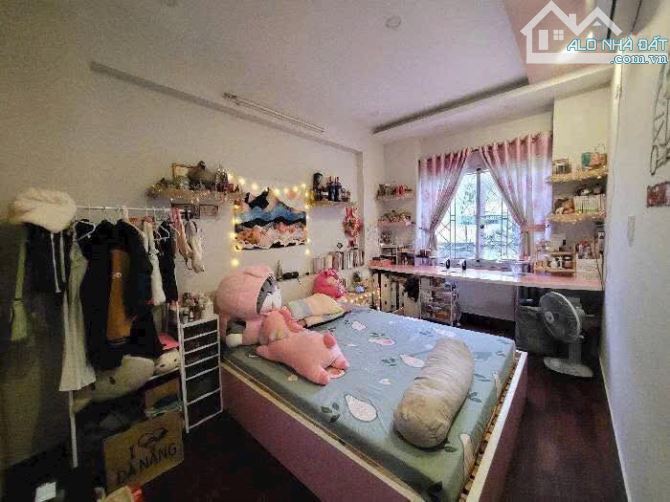 Bán nhà như hình khu phân lô gần biệt thự Làng Hoa, Gò Vấp. 6*18m, 3tầng, HXH 6m, giá 8.3t - 1