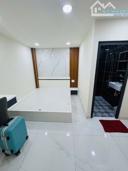 BÁN NHÀ ĐẸP  HẺM NHỰA 8M THÔNG XE HƠI GẦN MẶT TIỀN TÂN QUÝ 4X13M2 2 TẦNG GIÁ 5.5 TỶ - 1