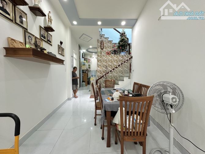 HẺM XE HƠI - HOÀNG HOA THÁM - BÌNH THẠNH - 93m2, NỞ HẬU - 4 PN - 8,xx TỶ - 1