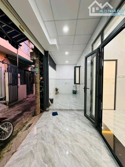 Bán nhà cấp 4 - 80m² mới 7.5x11m Xóm Bắp Trung Chánh Hóc môn 4.29 tỷ - 1