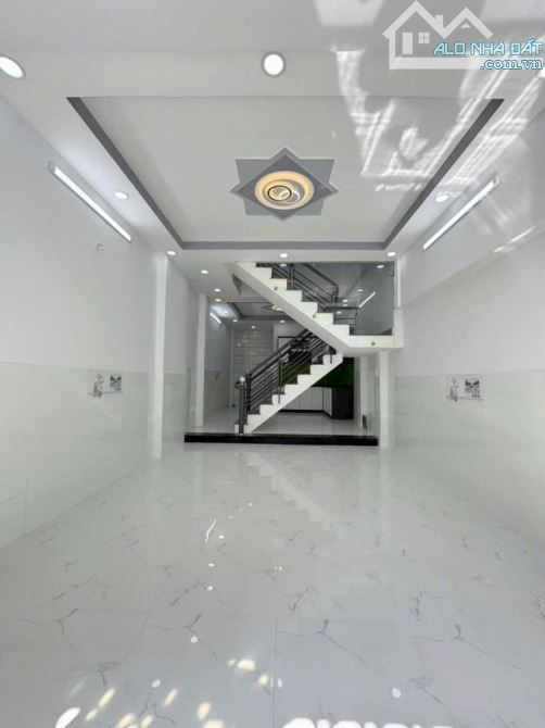 Bán gấp nhà ở Ngã Tư Bốn Xã, Bình Tân giá 1,87 tỷ Sổ hồng riêng cách Đầm Sen 5p - 1