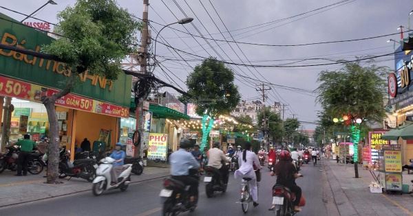 Bán góc 2 mặt tiền Nguyễn Văn Quá cách Trường Chinh 100m. DT :12m x 23m nhà cấp 4 giá 19.5 - 1