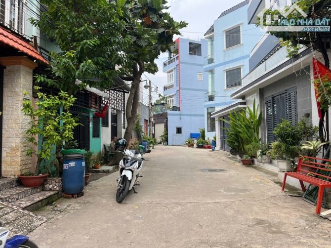 BÁN ĐẤT ĐƯỜNG SỐ 11 LINH XUÂN  70m GIÁ 2ty75