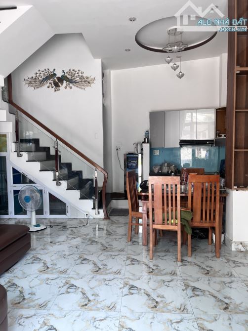 Bán nhà 3tầng kiệt ô tô tránh, đường cù chính lan,Thanh Khê, dt:41m2,giá :5,2tỹ. - 1