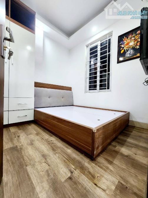 Bán nhà Hồ Ba Mẫu Đống Đa 13.5 tỷ/ dòng tiền 1.1 tỷ/năm ~ 8%/năm lô góc 7 tầng thang máy - 1