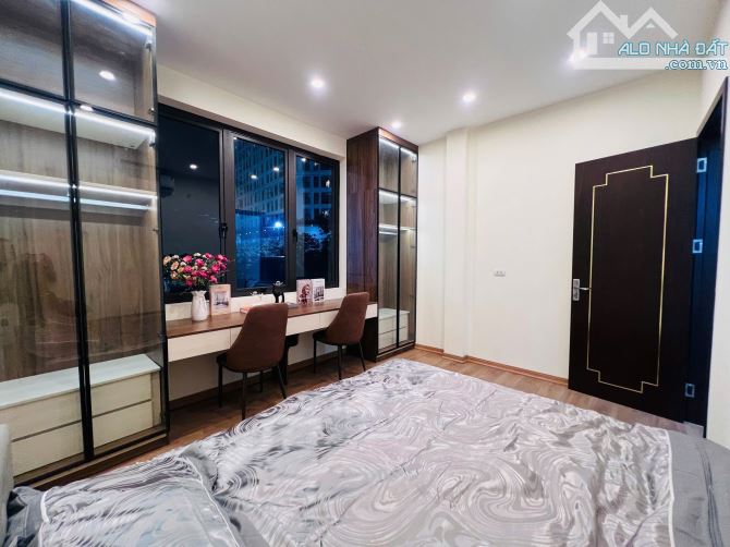 Bán nhà Thiên Hiên ngõ ô tô 42m2 x 4 tầng Dọn đồ ở ngay - 1