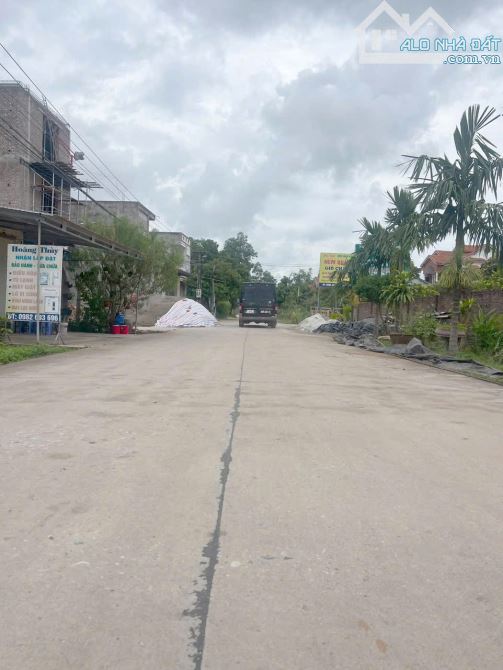 1,35 tỷ Tân Trung, Tân Yên, bắc Giang, ô tô tránh, 125m2, đất đấu giá. Lh Mr Jimtong - 1