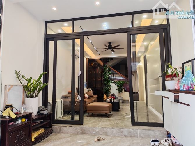 🏡 BÁN NHÀ PHỐ NGỌC THỤY – 4 TẦNG ĐẸP, GẦN Ô TÔ TRÁNH – Ô TÔ ĐỖ CỬA – GIÁ 11.8 TỶ - 1