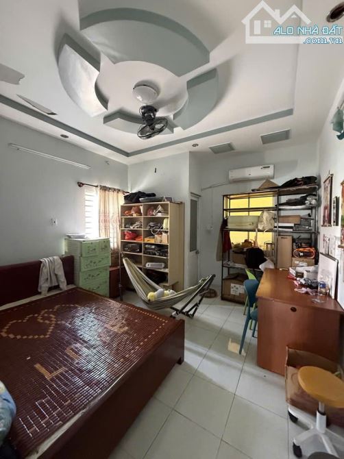 Nhà 4 tầng Tân Trụ  P15  Tân Bình  4x18m  Xe hơi vào nhà  Giá 9.9 Tỷ - 1