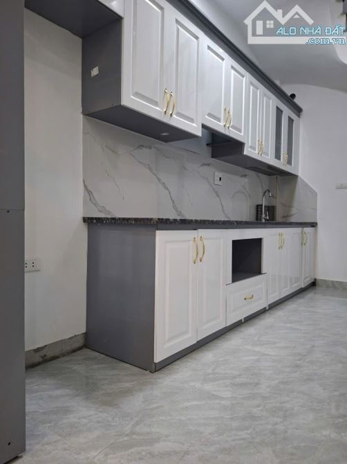 Nhà mới tinh khôi phường Việt Hưng, Long Biên giáp Vinhome 30m2 5 tầng, giá chào 6,2 tỷ - 1