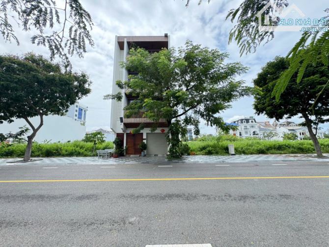 Lô đẹp C4-37 (105m2) ngang mặt tiền 7m, hướng biển khu trung tâm Ocean Dunes - 1