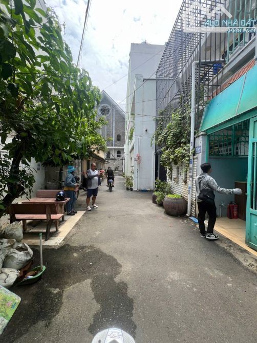 BÁN NHÀ TRUNG TÂM VŨNG TÀU 1 TRỆT 2 LẦU HẺM Ô TÔ ĐỔ CỬA [ 5 x 13 ] 65m2 GIÁ CHỈ 5t - 1