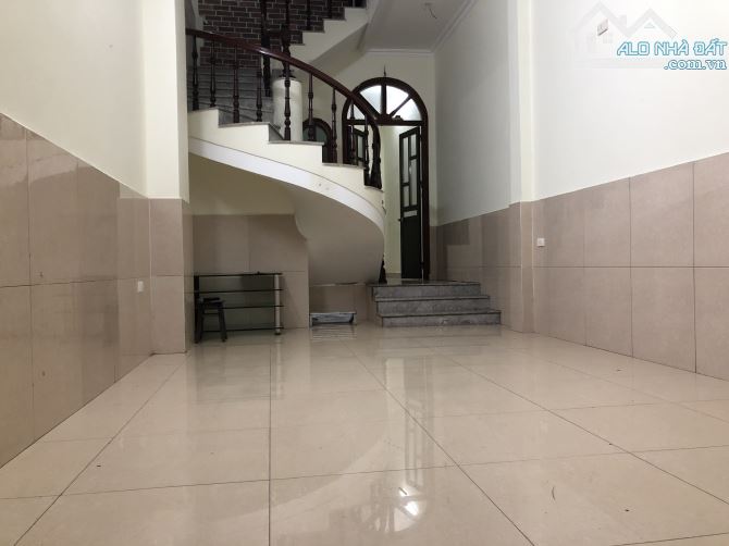 Cần cho thuê nhà nguyên căn Phố Ông ÍCH KHIÊM - gần Lăng Bác, DT 60m2 x 4 tầng, giá 13tr - 1