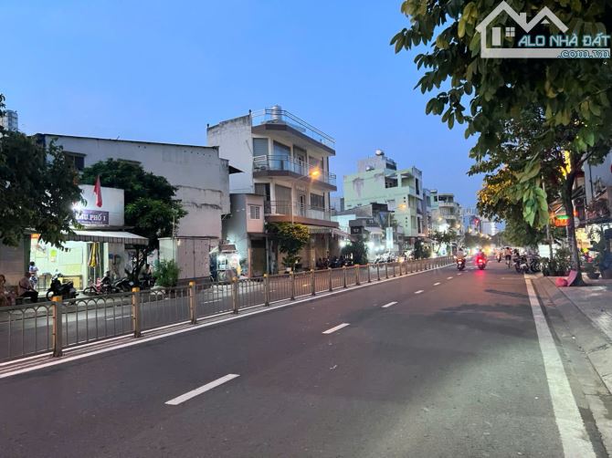 Mặt Tiền Phạm Văn Chí Q6 Ngang 20m Vỉa Hè 3M : Dưới 13.5 Tỷ - 1