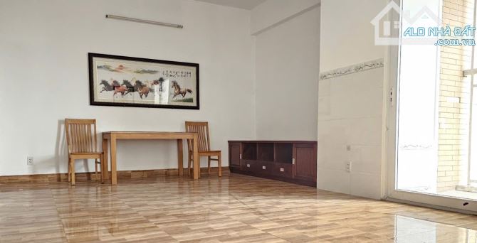 Chủ nhà gửi bán Căn hộ số 2 Nguyễn Hữu Cảnh, TP vũng Tàu 74m giá 2,3 tỷ (thương lượng) - 1