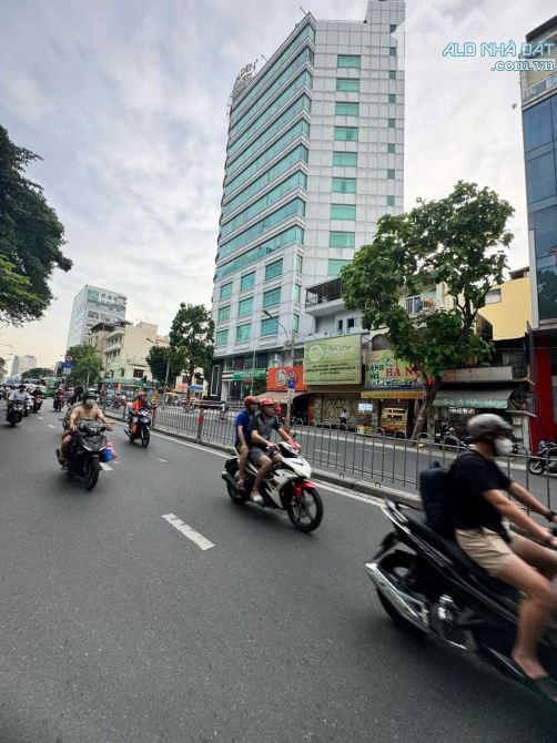 Bán gấp nhà đường Nguyễn Thị Minh Khai Quận 1 ngang 7,2m x 12m, kết cấu 5 tầng giá 31 tỷ - 1