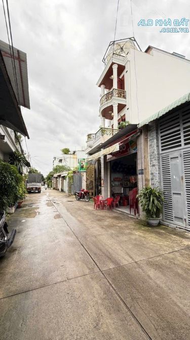 Bán nhà 68m² 4x17m 2PN Hẻm xe hơi Trương Thị Hoa Quận 12 2.35 tỷ sổ riêng CN Đất - 1